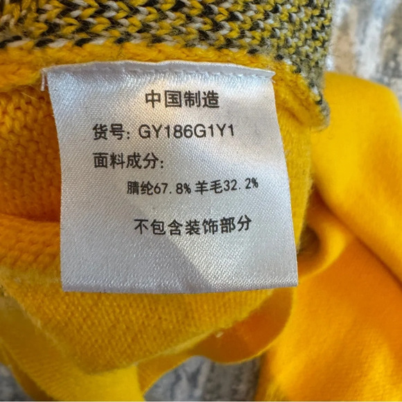 Garfield x fun Turtleneck Sweater Size M Streetwear Graphic Novelty Heavyweight - Picture 11 of 13